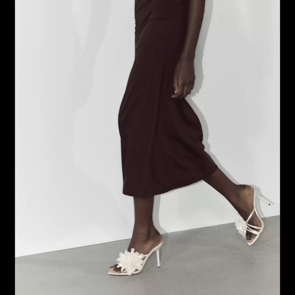 Zara White and Cream Flower Stiletto Heeled Sandals - Picture 4 of 8